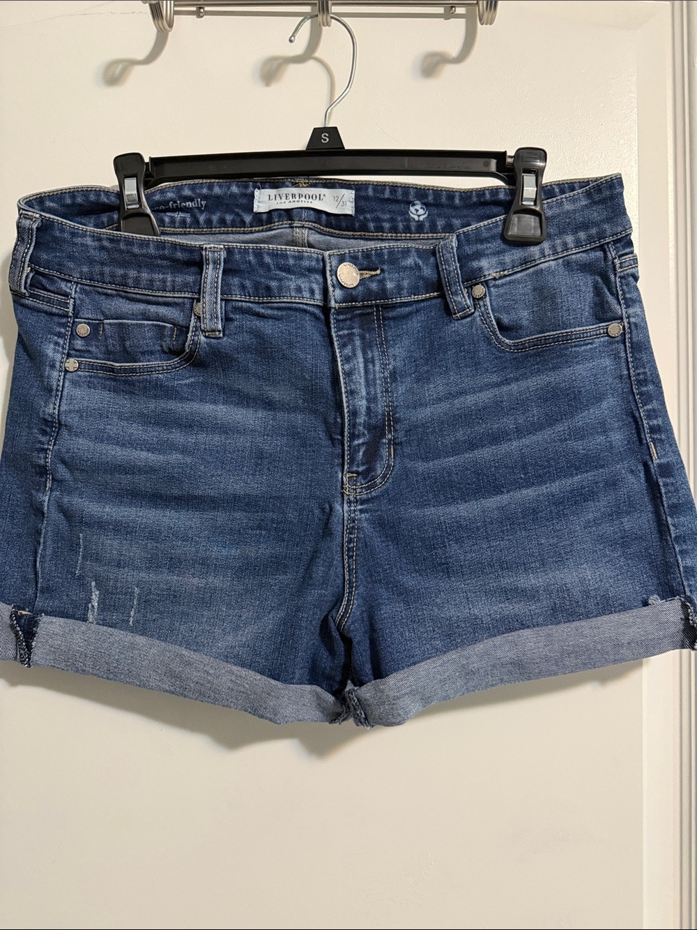 Liverpool Blue Washed Cuffed Denim Shorts size 12/31